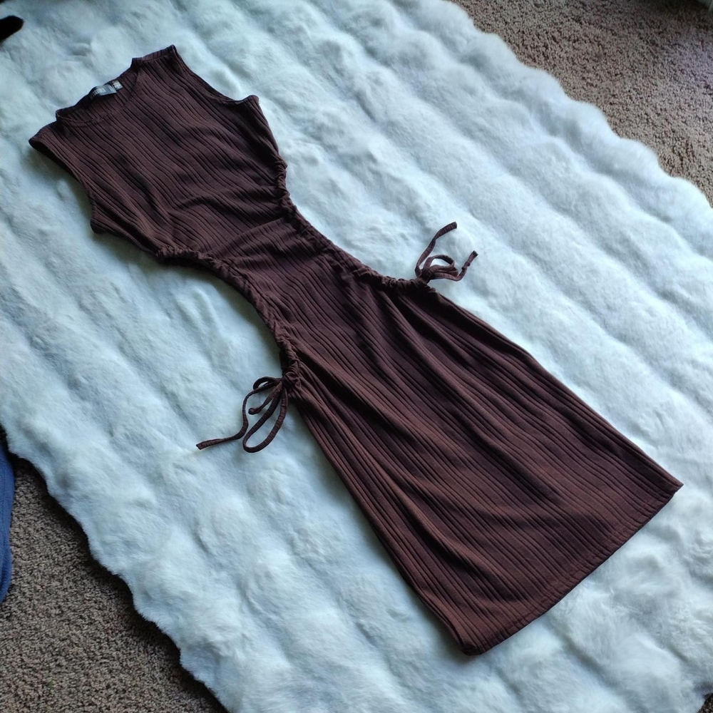 Brown Sleeveless Maxi Dress - Picture 2 of 7